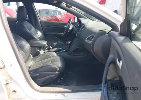 2013 Dodge Dart Limited z USA, uszkodzony, nr VIN 1C3CDFCA3DD214038